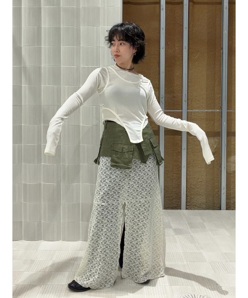 ELCHELE（エルチェレ）の「PIPING LS TOP（Tシャツ/カットソー・レディース・ホワイト/ブラック/ライトブルー・FREE）」の10枚目の写真