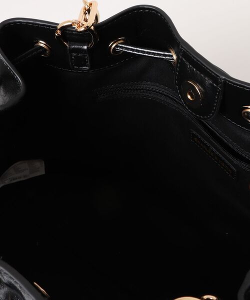 CHARLES & KEITH（チャールズ & キース）の「Moxie モキシー ドロー 