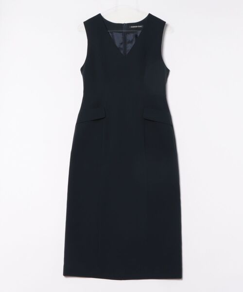 STRAWBERRY-FIELDS（ストロベリーフィールズ）の「【元宝塚トップ娘役 舞空瞳さん着用】フリーラインクロスⅡ_Vネックジャンパースカート（ジャンパースカート・レディース・ネイビー/ブラック・2）」の7枚目の写真