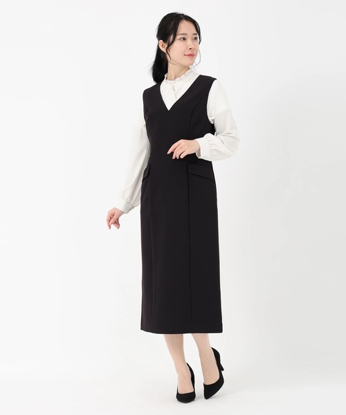 STRAWBERRY-FIELDS（ストロベリーフィールズ）の「【元宝塚トップ娘役 舞空瞳さん着用】フリーラインクロスⅡ_Vネックジャンパースカート（ジャンパースカート・レディース・ネイビー/ブラック・2）」の15枚目の写真