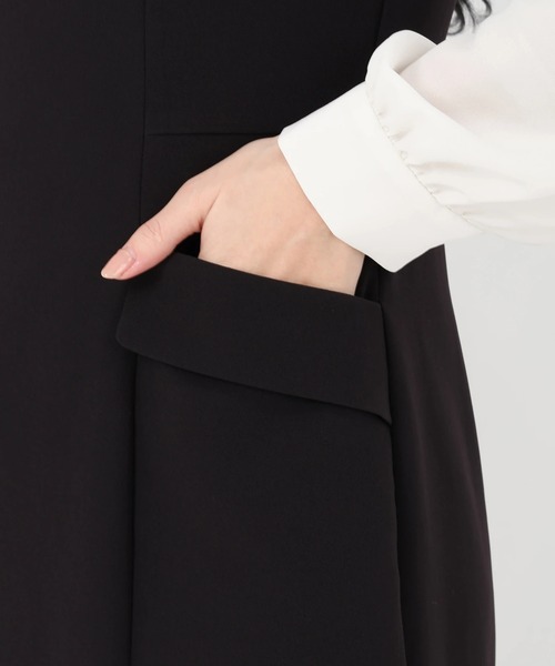 STRAWBERRY-FIELDS（ストロベリーフィールズ）の「【元宝塚トップ娘役 舞空瞳さん着用】フリーラインクロスⅡ_Vネックジャンパースカート（ジャンパースカート・レディース・ネイビー/ブラック・2）」の11枚目の写真