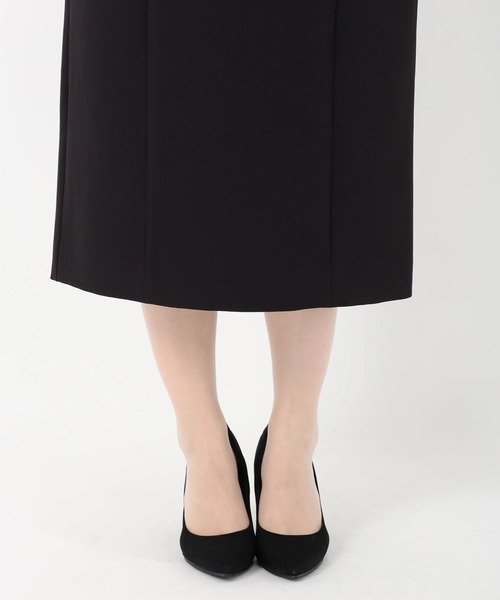 STRAWBERRY-FIELDS（ストロベリーフィールズ）の「【元宝塚トップ娘役 舞空瞳さん着用】フリーラインクロスⅡ_Vネックジャンパースカート（ジャンパースカート・レディース・ネイビー/ブラック・2）」の10枚目の写真