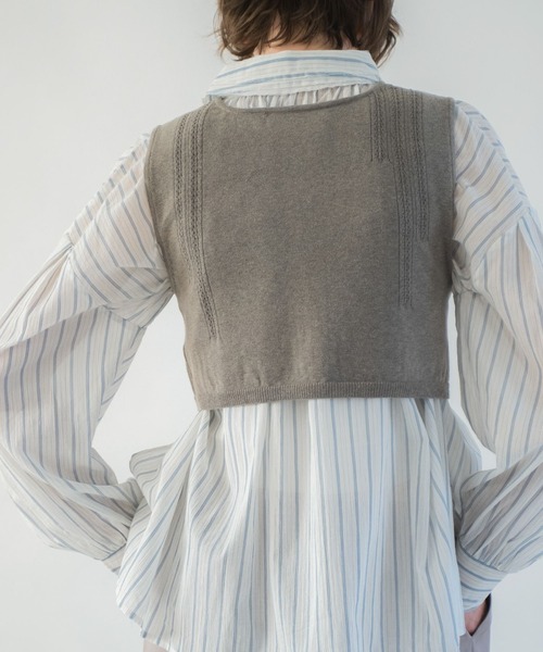 WILLFULLY（ウィルフリー）の「cropped 2way gentle knit tank（ベスト・レディース・ピンク/アイボリー/ミックスグレー/ナチュラル・FREE）」の8枚目の写真