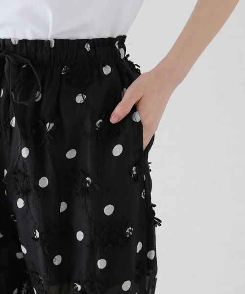 Spick & Span（スピックアンドスパン）の「《追加》crinkle crinkle crinkle 3D embroidery dot pants（その他パンツ・レディース・ブラック・FREE）」の20枚目の写真