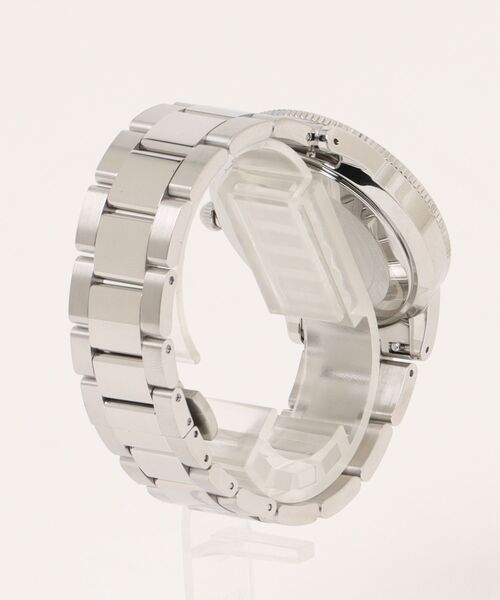 Daniel Wellington(ダニエルウェリントン)の「Iconic GMT Link Brushed Bezel Silver 40MM メイズ腕時計 シルバー(アナログ腕時計・メンズ・シルバー・40mm)」の7枚目の写真