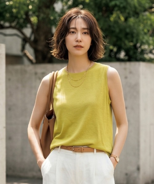 Belta attrice(ベルタアトリーチェ)の「【重ね着インナーに!接触冷感】クルーネック ハイツイストコットン100 ノースリーブ 薄手インナー レイヤード/袖なし(タンクトップ・レディース・スモークピンク/ネイビー/ラベンダー/イエロー/ホワイト・FREE/M~L)」の22枚目の写真