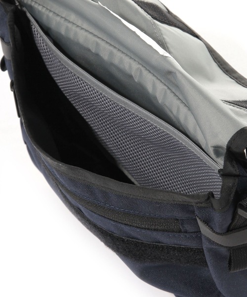 THE NORTH FACE（ザノースフェイス）の「【THE NORTH FACE(ザ・ノース・フェイス)】ショルダーポーチ(KIDS)（ショルダーバッグ・キッズ・ネイビー/ブラック・FREE）」の13枚目の写真