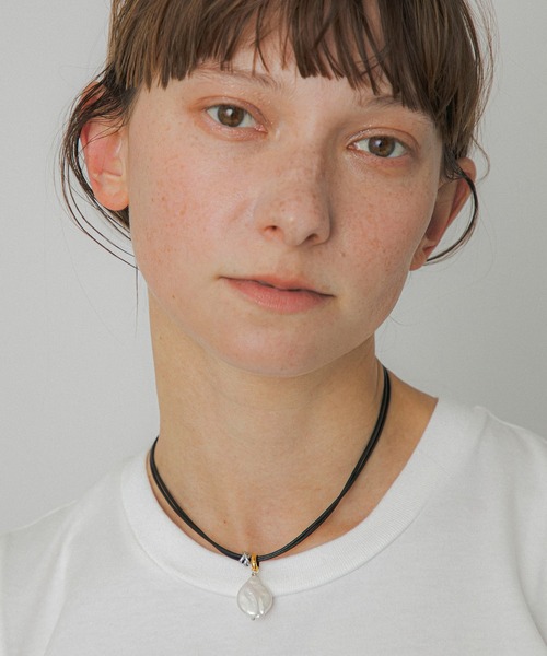 LAPUIS(ラピュイ)の「LAPUIS(ラピュイ)Pearl Leather choker(チョーカー・レディース・マルチ・FREE)」の12枚目の写真