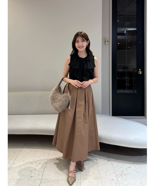 Her lip to(ハーリップトゥー)の「Clara Volume Skirt(スカート・レディース・ブラック/バーガンディー/グリーン系/ベージュ系・M/S)」の15枚目の写真