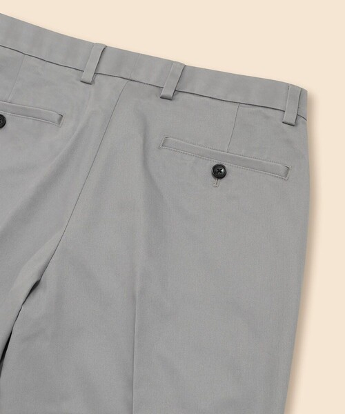 BROOKS BROTHERS（ブルックスブラザーズ）の「ライトウエイト　アドバンテージチノ　プレーンフロントパンツ　Slim（チノパンツ・メンズ・ホワイト/グレー・29inch/30inch/31inch/32inch/33inch/34inch/35inch/36inch/37inch/38inch）」の5枚目の写真