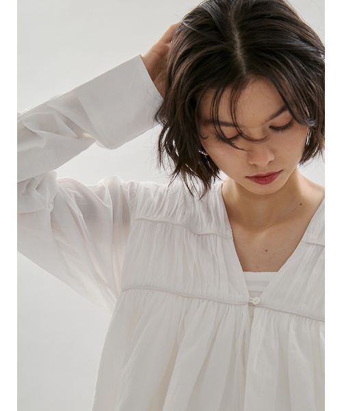 emmi（エミ）の「コットンギャザーブラウス【アンサンブル対応】（シャツ/ブラウス・レディース・ホワイト/ピンク・F）」の8枚目の写真