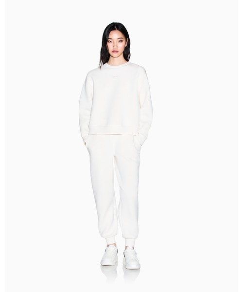 ARMANI EXCHANGE（アルマーニエクスチェンジ）の「【A|X アルマーニ エクスチェンジ】＜オンライン限定＞WE ロゴパッチ スウェットジョガーパンツ（スウェットパンツ・レディース・ホワイト/ブラック・MEDIUM/SMALL/X-LARGE/X-SMALL/LARGE）」の4枚目の写真