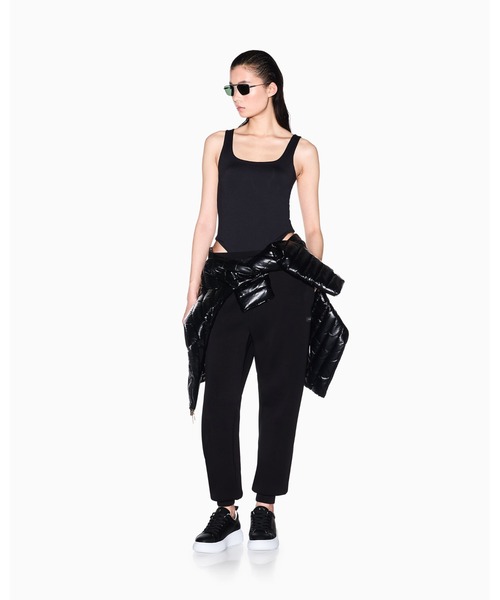 ARMANI EXCHANGE（アルマーニエクスチェンジ）の「【A|X アルマーニ エクスチェンジ】＜オンライン限定＞WE ロゴパッチ スウェットジョガーパンツ（スウェットパンツ・レディース・ホワイト/ブラック・MEDIUM/SMALL/X-LARGE/X-SMALL/LARGE）」の8枚目の写真