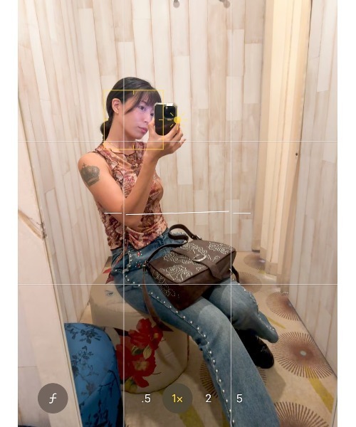 Desigual(デシグアル)の「フラワープリントサイドシャーリングノースリーブトップス(Tシャツ/カットソー・レディース・マルチ・L/M/S/XL/XS)」の4枚目の写真