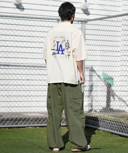 NEW ERA(ニューエラ)の「NEW ERA/ニューエラ 半袖 シャツ オープンカラー 刺繍 ロサンゼルス・ドジャース ニューヨーク・ヤンキース 14856641/14856642(シャツ/ブラウス・メンズ・ホワイト/ネイビー・XXL/XL/L/M)」の7枚目の写真