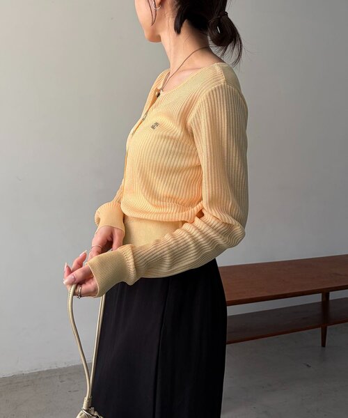 CAPRICIEUX LE'MAGE（カプリシューレマージュ）の「シアーリブカーディガン（カーディガン/ボレロ・レディース・イエロー/ベージュ/グレー/ブラック・FREE）」の21枚目の写真