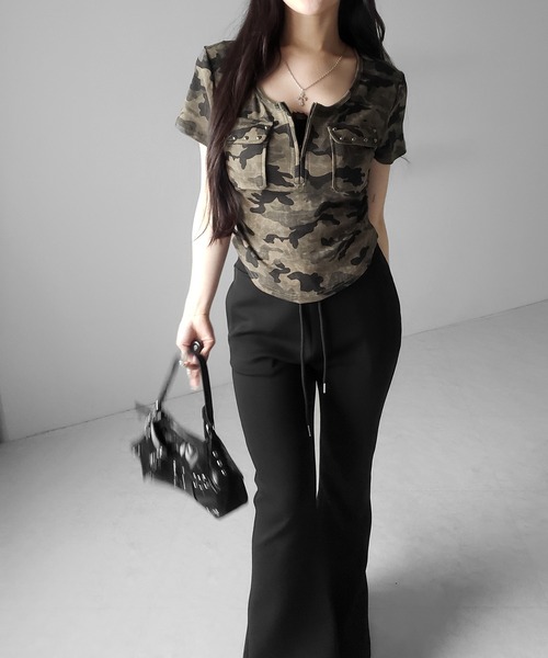 me+em select(ミームセレクト)の「【 2color 】ヴィンテージカモフラアウトポケットジップ半袖Tシャツ / vintage camouflage out pocket zip short sleeve T-shirt(Tシャツ/カットソー・レディース・カーキ/グレー・FREE)」の20枚目の写真