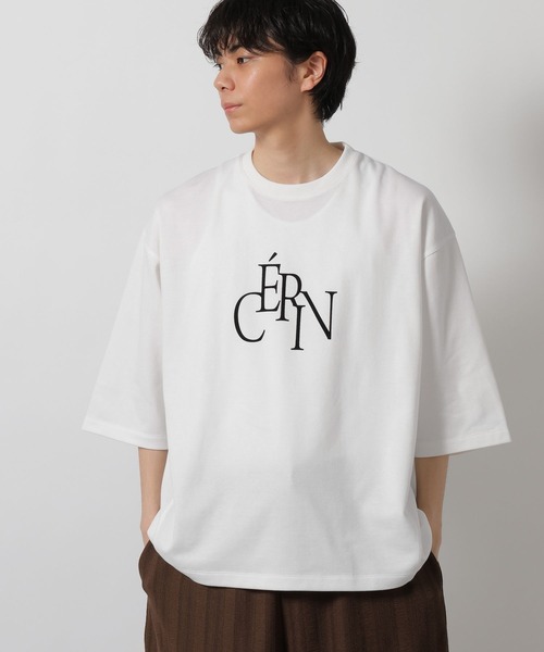LAKOLE(ラコレ)の「フロッキーロゴクロップドT / /665057(Tシャツ/カットソー・メンズ・ブラック/パープル/ホワイト・LARGE/MEDIUM)」の1枚目の写真