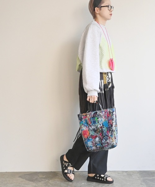 Cheek(チーク)の「photo 2way tote(トートバッグ・レディース・ブルー/パープル/イエロー・FREE)」の9枚目の写真