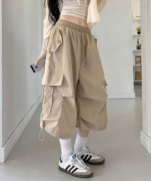VIVID LADY（ビビッドレディー）の「ワイド カーゴ バミューダハーフパンツ（カーゴパンツ・レディース・カーキ/ブラック/ブラウン/ベージュ・FREE）」の13枚目の写真