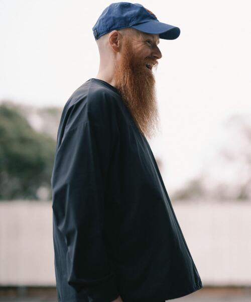URBAN RESEARCH（アーバンリサーチ）の「Wide Dad　BREEZY TECH LONG-SLEEVE T-SHIRTS（Tシャツ/カットソー・メンズ・ブラック/ネイビー・1/2）」の4枚目の写真