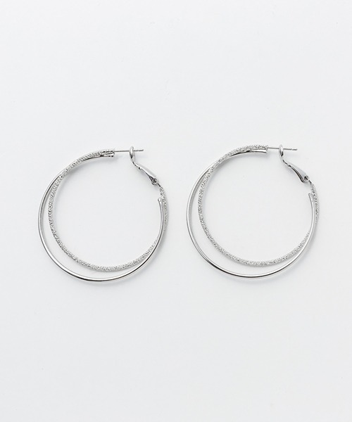 ciite' surgical stainless(シーテサージカルステンレス)の「【金属アレルギー対応】 大ぶりグリッターフープピアス (両耳用) サージカルステンレス(ピアス(両耳用)・レディース・シルバー/ゴールド・FREE)」の6枚目の写真