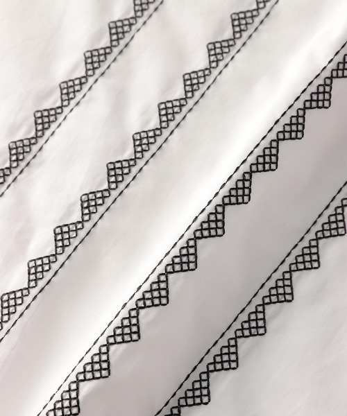 ZUCCa(ズッカ)の「TRIANGLE EMBROIDERY / ブラウス / P(シャツ/ブラウス・レディース・ホワイト/ブラック・M size)」の5枚目の写真