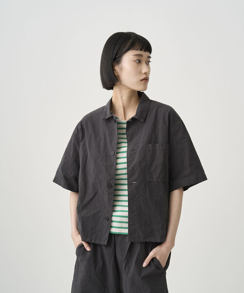 ORCIVAL(オーシバル)の「ORCIVAL | ガーメントダイ レギュラーカラー半袖シャツ WOMEN(シャツ/ブラウス・レディース・グレー系その他/オフホワイト/オレンジ・1)」の5枚目の写真