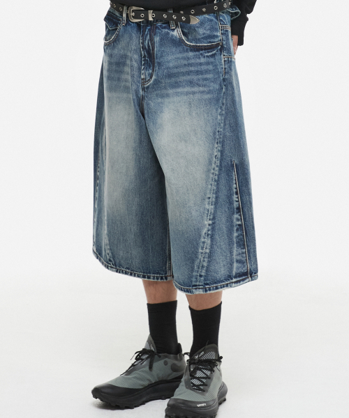 DNSR(ディーエヌエスアール)の「エンジニアバミューダデニムパンツブルー(その他パンツ・メンズ・その他・SMALL/MEDIUM/LARGE/X-LARGE)」の1枚目の写真
