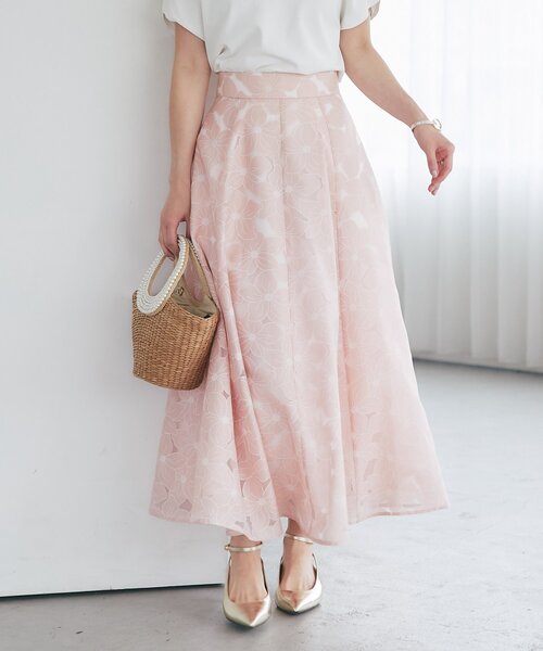 La boutique BonBon(ラブティックボンボン)の「【BonBonガールズセレクト】オパール加工お花フレアスカート(スカート・レディース・ホワイト/ピンク/ブラック・38/36)」の14枚目の写真