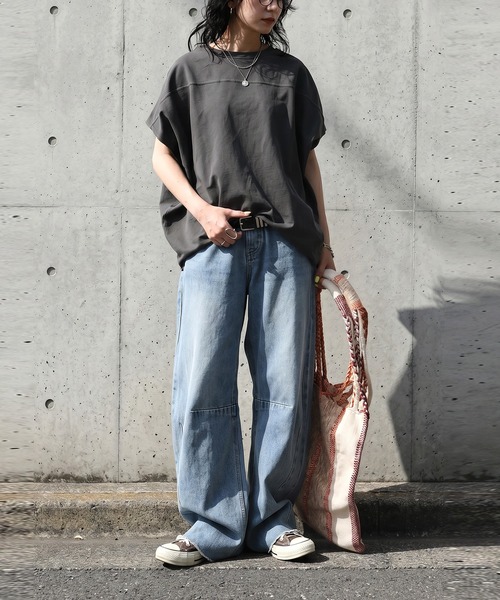 antiqua(アンティカ)の「綿100 半袖 無地 クルーネック カットソー(Tシャツ/カットソー・レディース・ブルー/アイボリー/スミクロ/ブラック・ONESIZE)」の11枚目の写真