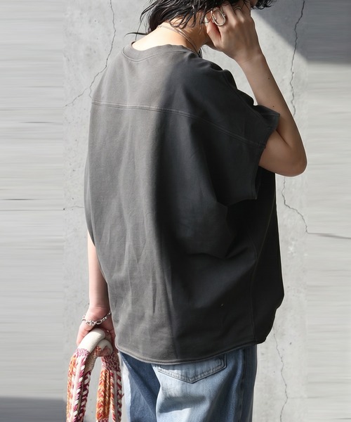 antiqua(アンティカ)の「綿100 半袖 無地 クルーネック カットソー(Tシャツ/カットソー・レディース・ブルー/アイボリー/スミクロ/ブラック・ONESIZE)」の12枚目の写真