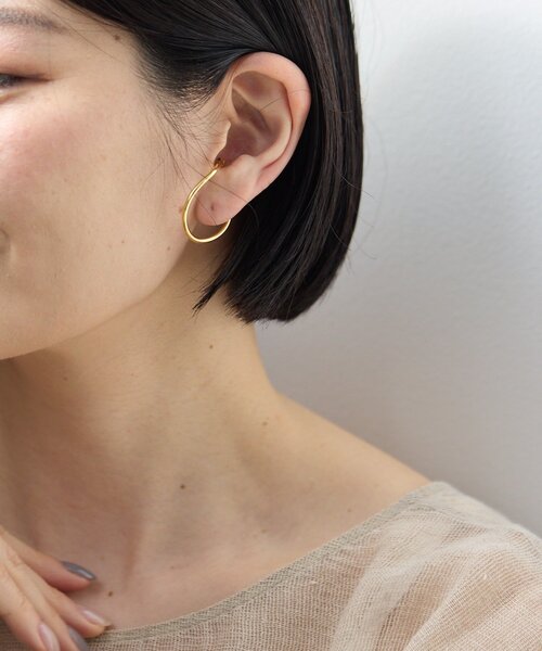 ear PAPILLONNER(イアパピヨネ)の「SETオーバルフープイヤーカフ(イヤーカフ・レディース・シルバー/ゴールド・FREE)」の11枚目の写真
