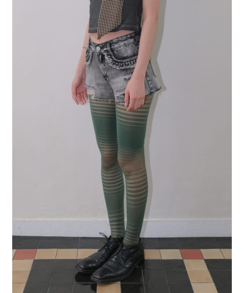 ORDINARY HOLIDAY（オーディナリー ホリデー）の「CUT-OUT FRINGE DENIM SHORTS [BLACK]（その他パンツ・レディース・その他・SMALL/MEDIUM）」の4枚目の写真