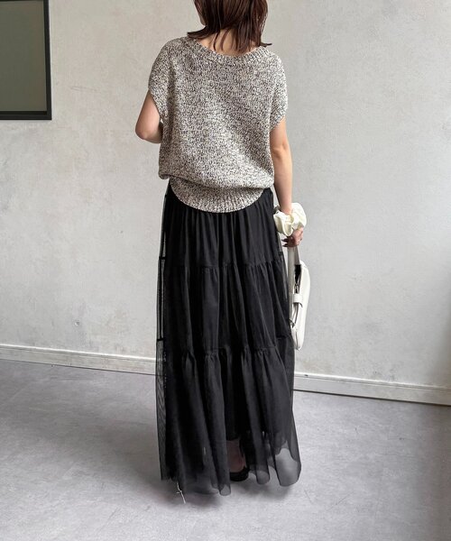 Thevon(ゼボン)の「シアーティアードフレアスカート(スカート・レディース・オフホワイト/ブラウン/ブラック・FREE)」の8枚目の写真