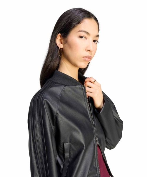 adidas(アディダス)の「adidas PLEATHER SST TRACKTOP / アディダス プレザー SST トラックトップ(ブルゾン・レディース・ブラック・S/M/L)」の3枚目の写真