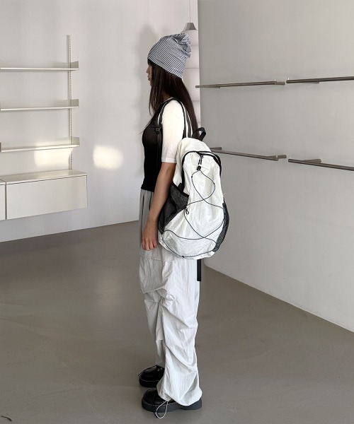 4INT.(フォイント)の「無地 配色 ラグラン 半袖 / 5分袖 クロップド Tシャツ(Tシャツ/カットソー・レディース・グレー/ブラック/ネイビー・FREE)」の9枚目の写真