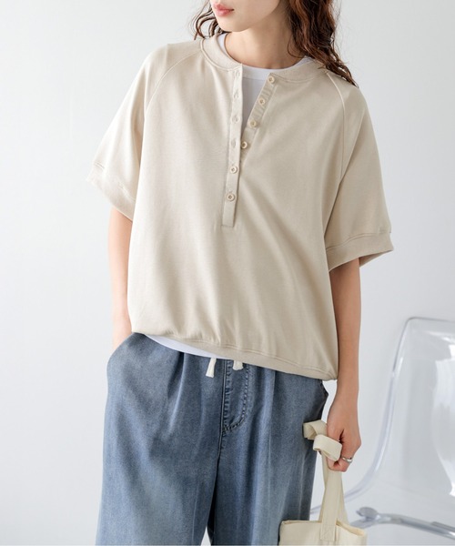 SUGAR BISKET（シュガービスケット）の「ヘンリーネックトップス（Tシャツ/カットソー・レディース・ベージュ/ブラック/杢グレー・フリー）」の3枚目の写真