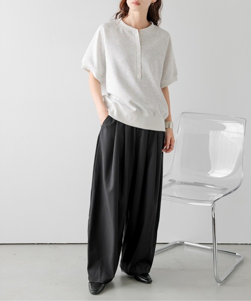SUGAR BISKET（シュガービスケット）の「ヘンリーネックトップス（Tシャツ/カットソー・レディース・ベージュ/ブラック/杢グレー・フリー）」の6枚目の写真