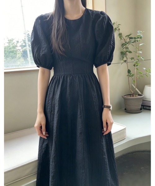 FAVORITO(ファヴォリート)の「半袖クルーネックワンピース(ワンピース・レディース・ベージュ/ブラック・F)」の6枚目の写真
