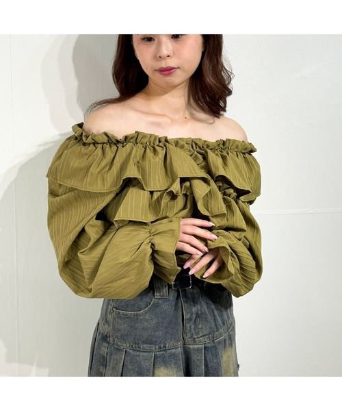 marcydorn(マーシードルン)の「フリルスリーブ オフショルブラウス オフショルダー(シャツ/ブラウス・レディース・ホワイト/ブラック/オリーブ・S/M/L)」の18枚目の写真