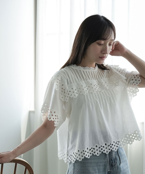 mili an deni(ミリアンデニ)の「フロントタックスカラップレースブラウス(シャツ/ブラウス・レディース・ブラック/オフホワイト・M)」の3枚目の写真