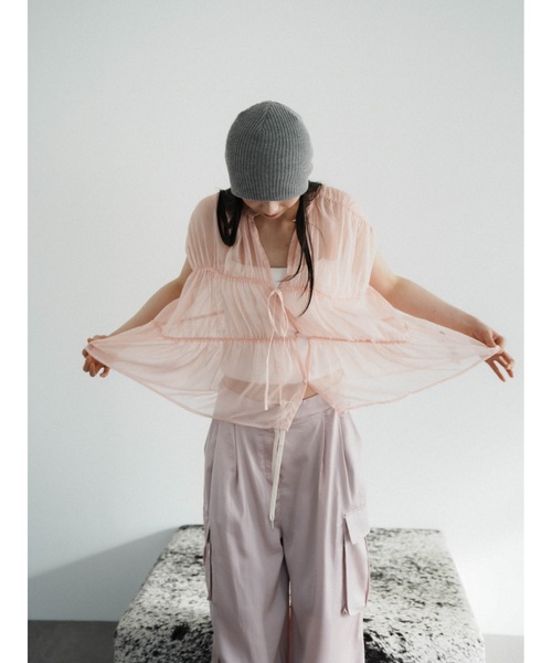 Katrin TOKYO（カトリーントーキョー）の「triple shirring sleeveless blouse（シャツ/ブラウス・レディース・ピンク/チャコールグレー/レッド/ホワイト・XS/FREE）」の12枚目の写真