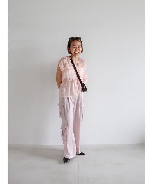 Katrin TOKYO（カトリーントーキョー）の「triple shirring sleeveless blouse（シャツ/ブラウス・レディース・ピンク/チャコールグレー/レッド/ホワイト・XS/FREE）」の17枚目の写真