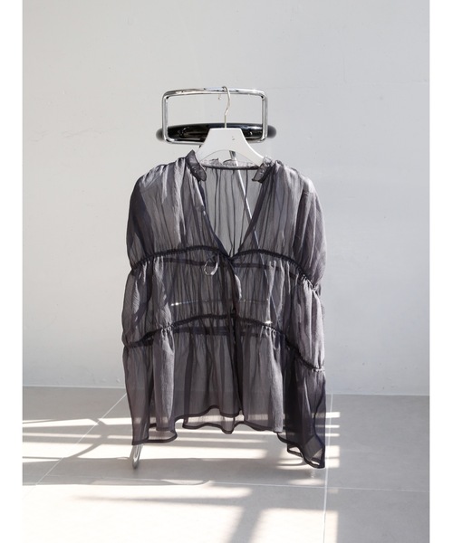 Katrin TOKYO（カトリーントーキョー）の「triple shirring sleeveless blouse（シャツ/ブラウス・レディース・ピンク/チャコールグレー/レッド/ホワイト・XS/FREE）」の22枚目の写真