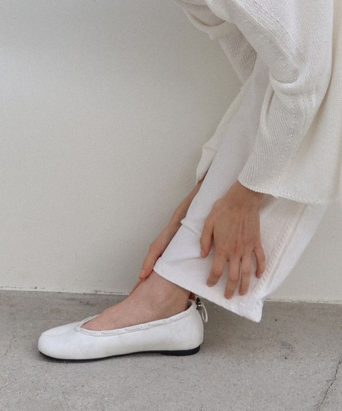 PAES（ペイズ）の「【WEB先行予約】[PAES/ペイズ] ヴィンテージ加工 LEATHER STRING フラットシューズ（バレエシューズ・レディース・ホワイト/ブラック・23.5/23/24.5/24）」の11枚目の写真