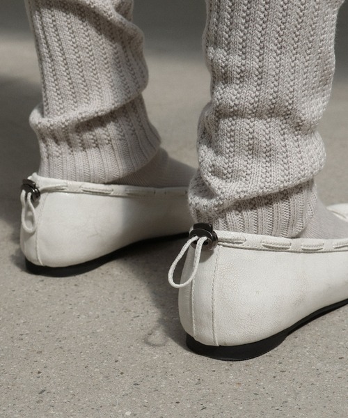 PAES（ペイズ）の「【WEB先行予約】[PAES/ペイズ] ヴィンテージ加工 LEATHER STRING フラットシューズ（バレエシューズ・レディース・ホワイト/ブラック・23.5/23/24.5/24）」の9枚目の写真