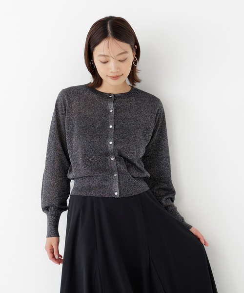 NATURAL BEAUTY BASIC(ナチュラルビューティーベーシック)の「ラメシアーベーシックカーディガン(カーディガン/ボレロ・レディース・ダークブラウン/チャコールグレー/ブルー・フリ-)」の5枚目の写真