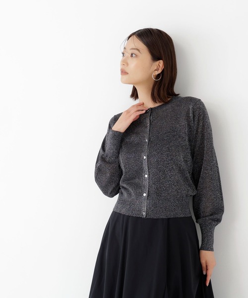 NATURAL BEAUTY BASIC(ナチュラルビューティーベーシック)の「ラメシアーベーシックカーディガン(カーディガン/ボレロ・レディース・ダークブラウン/チャコールグレー/ブルー・フリ-)」の9枚目の写真