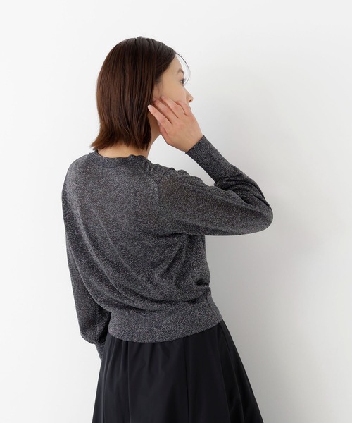 NATURAL BEAUTY BASIC(ナチュラルビューティーベーシック)の「ラメシアーベーシックカーディガン(カーディガン/ボレロ・レディース・ダークブラウン/チャコールグレー/ブルー・フリ-)」の11枚目の写真